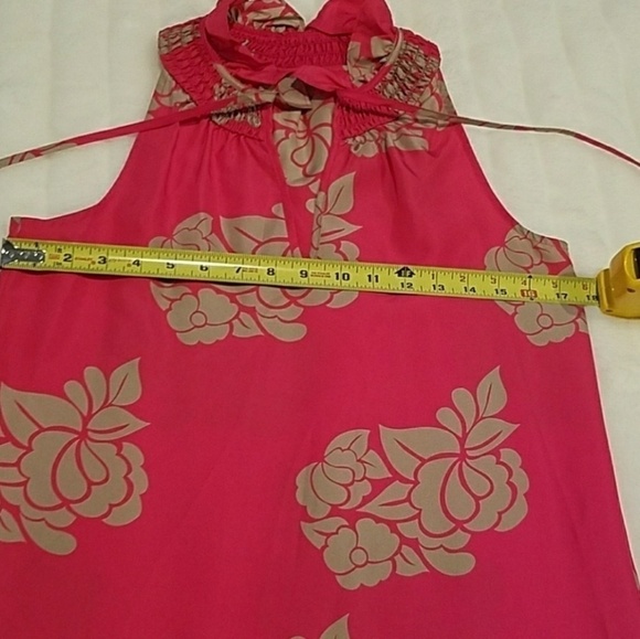 Club Monaco 100% silk blouse in hot pink floral. Luxurious!! - Picture 4 of 5